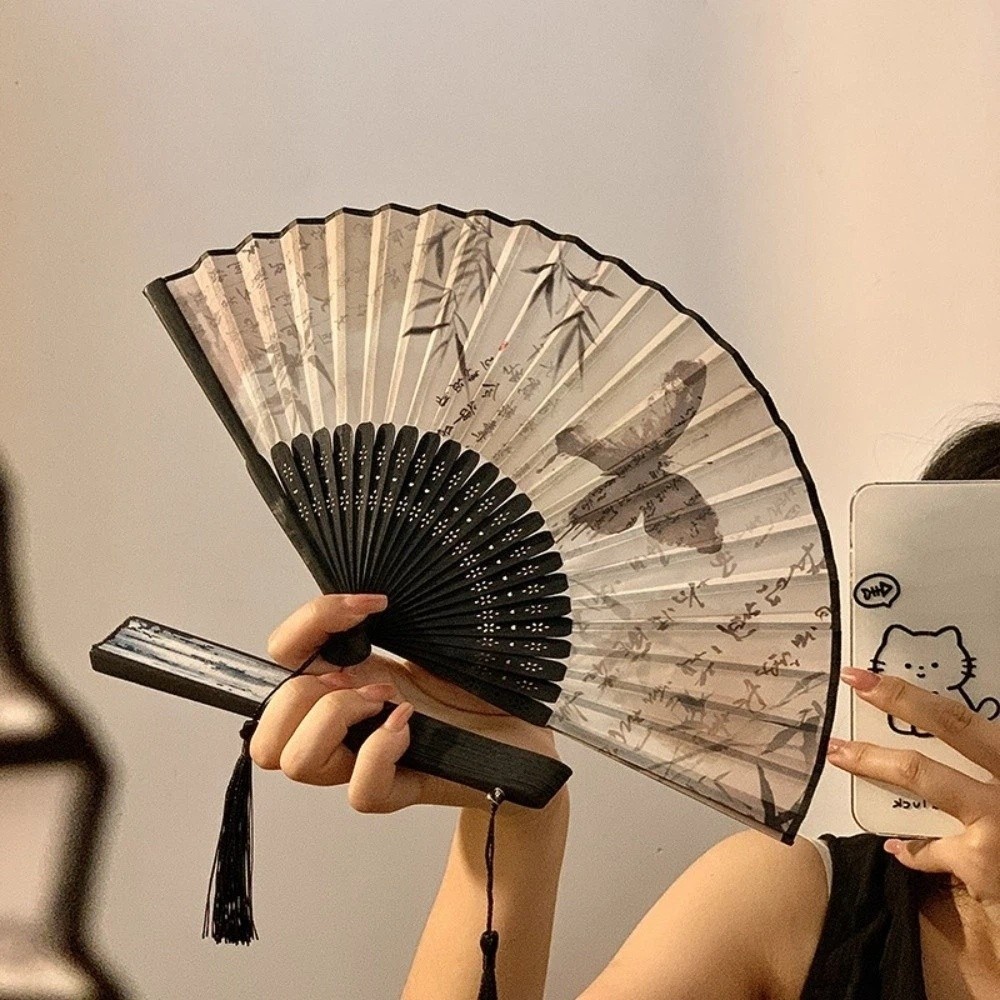 ヴィンテージタッセル付き折りたたみ扇子アートクラフト写真撮影 - Art And Craft Photos のレビューと価格